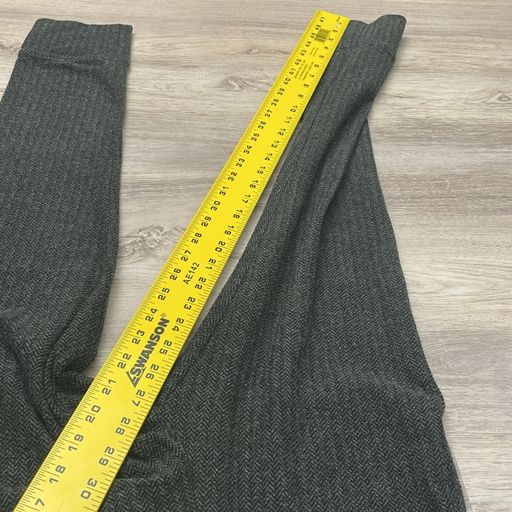 LOFT Outlet Lounge Gray & Black Herringbone Print Jogger Style Leggings Size S - Picture 8 of 10